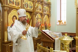Обряд освящения храма провёл архиепископ Салехардский и Новоуренгойский Николай
