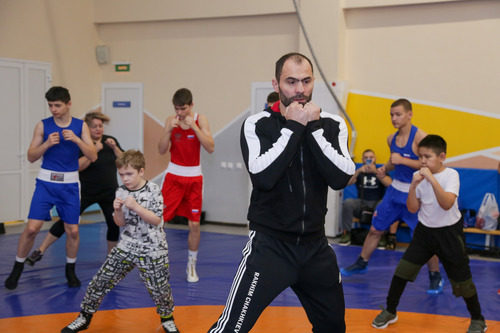 Мастер-класс от олимпийского чемпиона по боксу Рахима Чахкиева