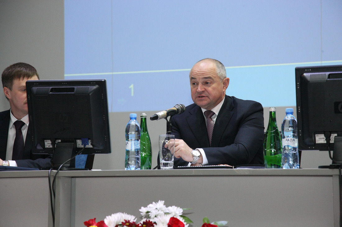 Генеральный директор ООО «Газпром добыча Надым» Сергей Меньшиков отвечает на вопросы работников