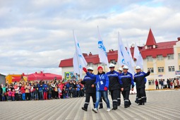 Представители трудового коллектива ООО «Газпром добыча Надым» на праздничных мероприятиях в Яр-Сале