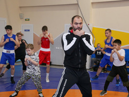 Мастер-класс от олимпийского чемпиона по боксу Рахима Чахкиева