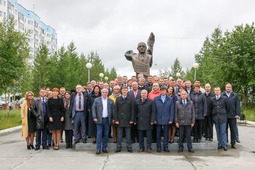 Участники митинга памяти Владислава Стрижова