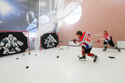 Первая тренировка учеников спорт-класса на новой бросковой зоне, созданной в рамках проекта «Лёд для будущих чемпионов»