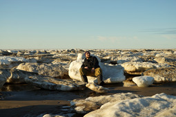 Даже в середине лета остров Вилькицкого в Карском море окружают льдины