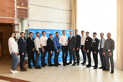 Участники и члены жюри конкурса „Лучший молодой работник „Газпром добыча Надым“