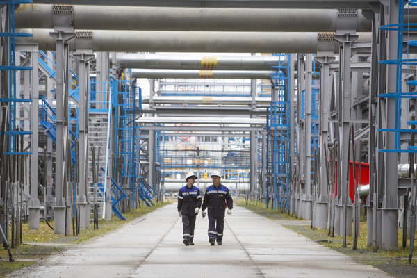 Эстакады трубопроводов на газовом промысле № 1 Бованенковского НГКМ. Фото — Андрей Чепакин