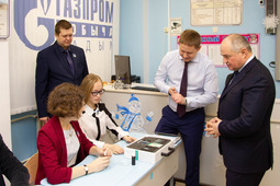 Генеральный директор ООО «Газпром добыча Надым» Сергей Меньшиков на встрече с учениками «Газпром-класса» п. Яр-Сале