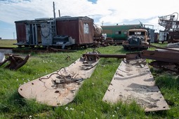 На Харасавэе волонтёры проекта «Чистая Арктика» убрали промышленные и бытовые отходы, оставшиеся со времён первых геологоразведочных экспедиций