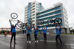 Победители велоквеста — команда Управления связи ООО «Газпром добыча Надым»