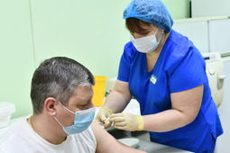 Прививку против коронавирусной инфекции сделали более 9,2 тысяч работников компании