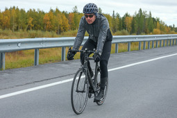 Генеральный директор ООО «Газпром добыча Надым» Игорь Мельников тоже принял участие в велопробеге.