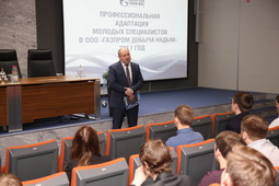 Перед участниками семинара выступил заместитель генерального директора по производству Виктор Моисеев