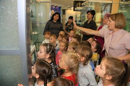 Экскурсия для воспитанников детского сада «Солнышко» в центре корпоративной культуры ООО «Газпром добыча Надым»