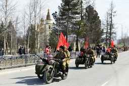 Стилизованная военная техника создана работниками «Газпром добыча Надым» для участия в праздничных мероприятиях